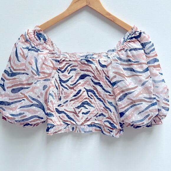 Saylor Teryn Smocked Printed Boho Puff Sleeve V Neck Crop Top Size S - Picture 4 of 10